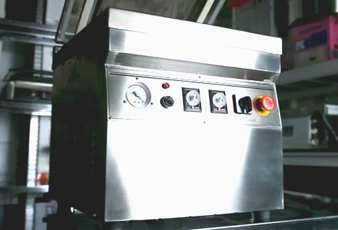 Новый видеообзор на нашем youtube-канале – в фокусе внимания вакуумный упаковщик HVC-400/2T