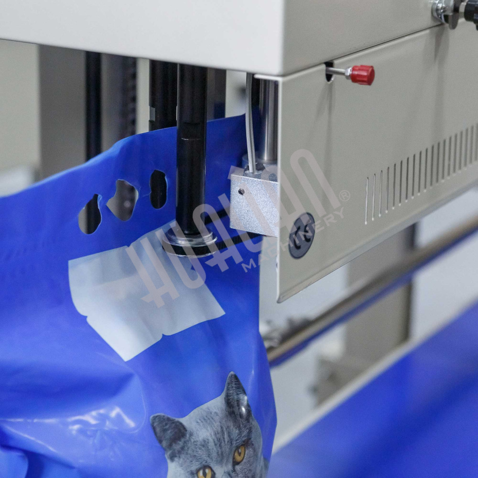 Роликовый конвейерный запайщик FRM-1370LD  (с датером. опция от края 110мм) Hualian - Купить с доставкой по всей России - 14