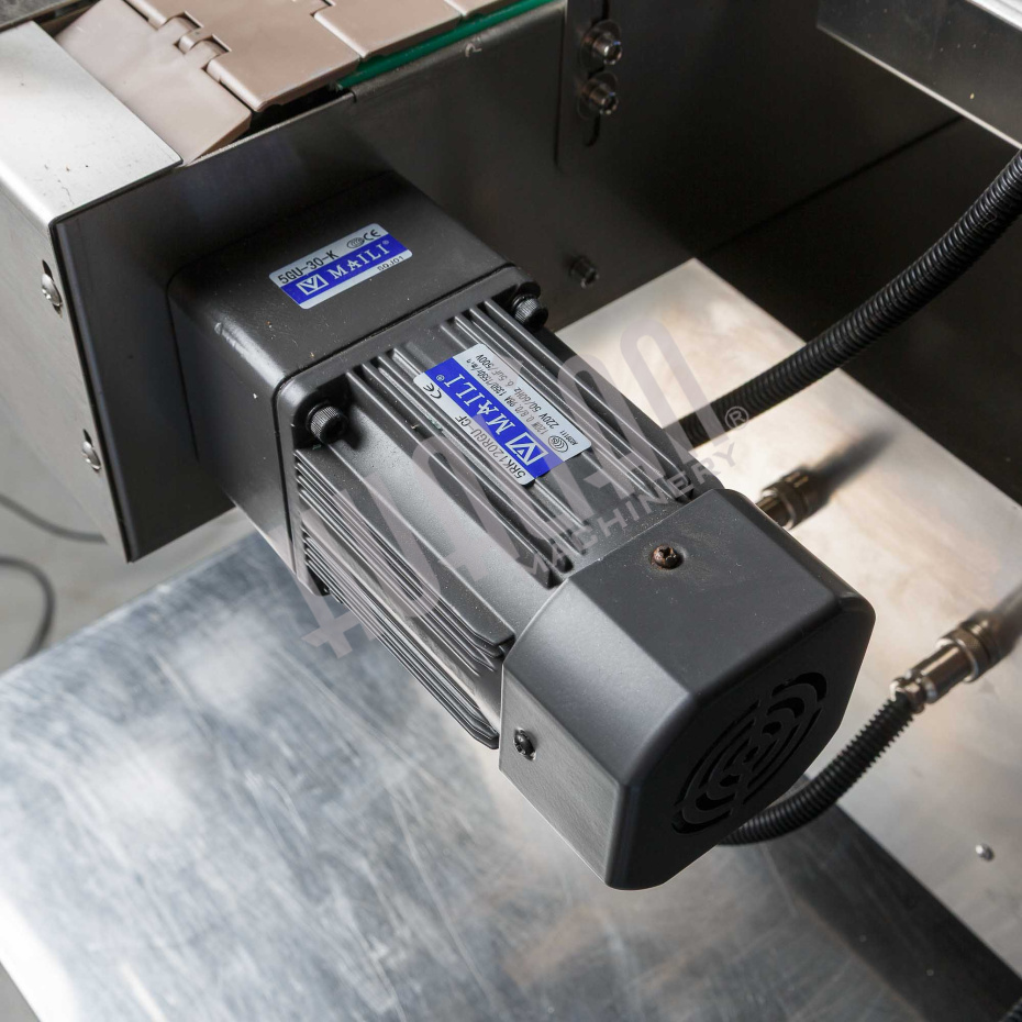 Автоматический этикетировщик для круглой тары с датером HLMT-130D Hualian - Купить с доставкой по всей России - 21