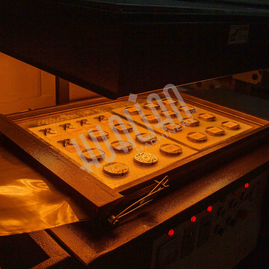 Скин упаковочная машина для герметичной упаковки пленкой TB-390 Hualian - Купить с доставкой по всей России - 4