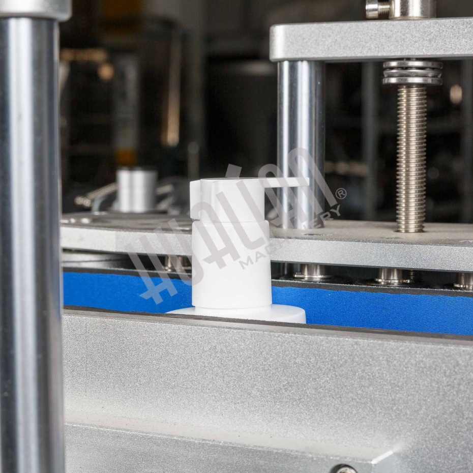 Автоматический этикетировщик для круглой тары с датером HLMT-130D Hualian - Купить с доставкой по всей России - 6