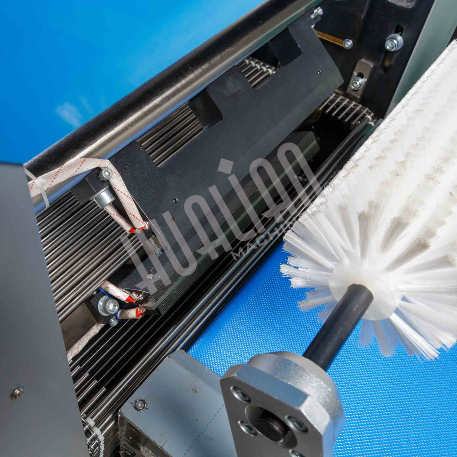 Автоматическая горизонтальная упаковочная машина DXDZ-600XD под ВПП (3 servo, лент. 250 мм, рег. форм., min bag L 130, H 120, трансп.попереч.запайки) Hualian - Купить с доставкой по всей России - 13