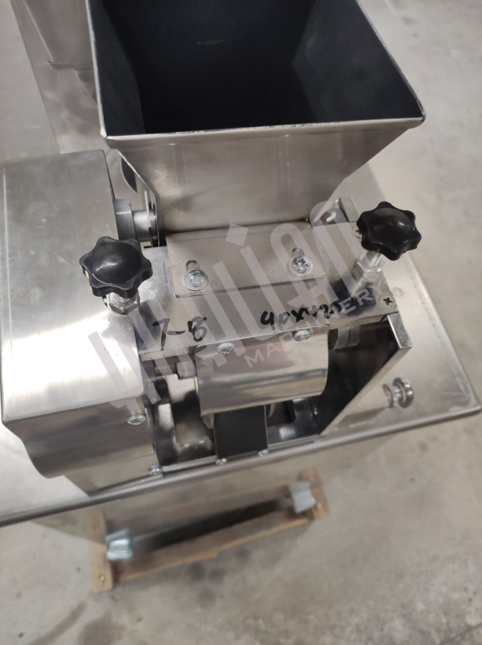 Автоматический пельменный аппарат (90*42*10) JGL-135-6A (7-8 гр.) HZ (Выставочный образец) Hualian - Купить с доставкой по всей России - 5