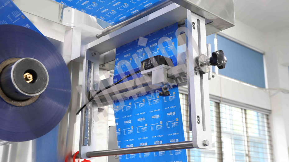 Термоформовочная машина HVR-420A  (180*128;360*192;180*192,газ.вод.охл-ль, струйный принтер) Hualian - Купить с доставкой по всей России - 6