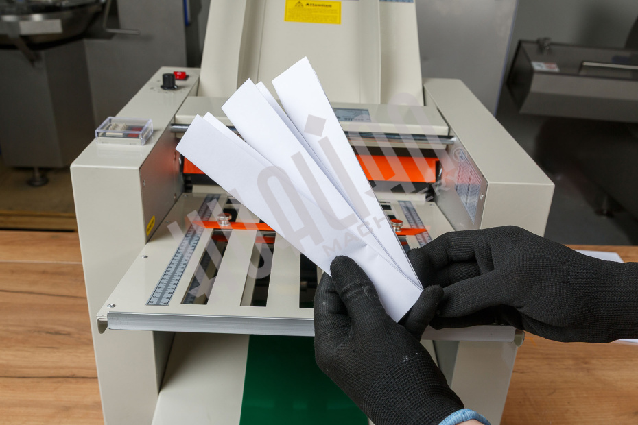 Фальцевальная машина ZE-8 Hualian - Купить с доставкой по всей России - 15