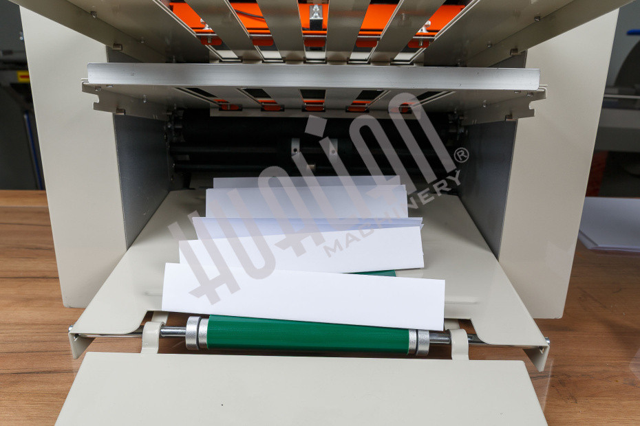 Фальцевальная машина ZE-8 Hualian - Купить с доставкой по всей России - 13