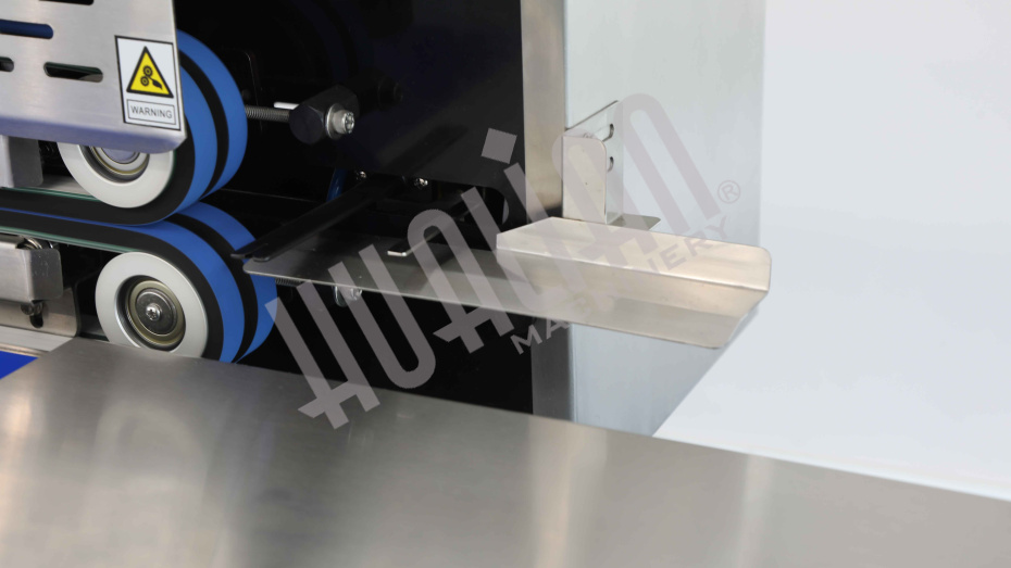 Горизонтальный конвейерный запайщик FRP-1120WH (SS) (нерж, каплеструйный принтер, откачка/наполн.возд) Hualian - Купить с доставкой по всей России - 17