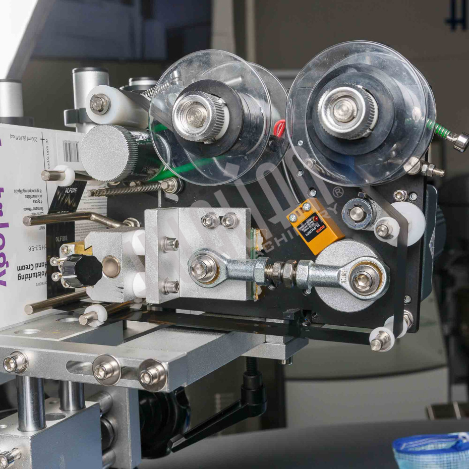 Автоматический этикетировщик для круглой тары с датером HLMT-130D Hualian - Купить с доставкой по всей России - 25