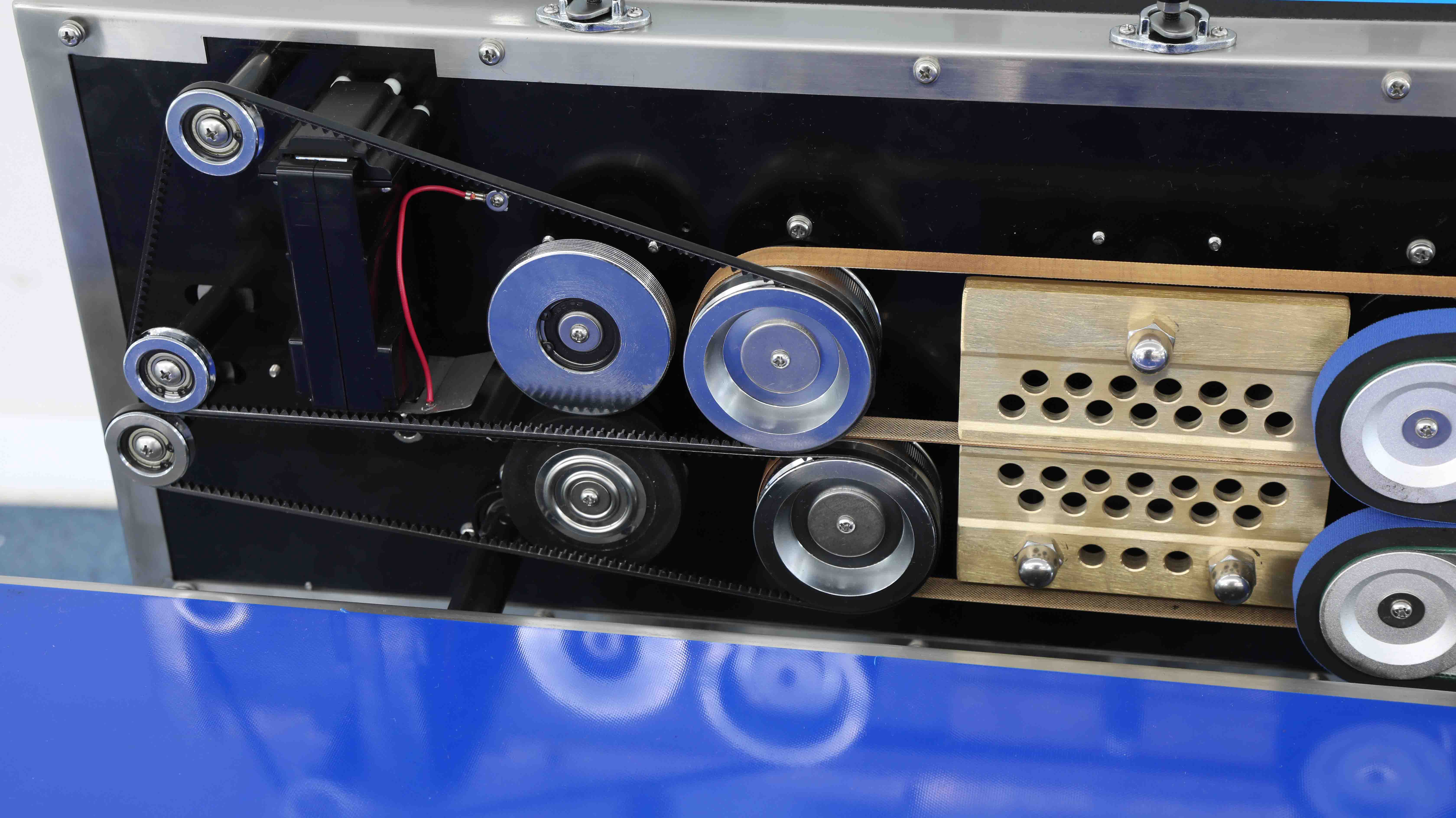 Горизонтальный конвейерный запайщик FRP-1120WH (SS) (нерж, каплеструйный принтер, откачка/наполн.возд) Hualian - Купить с доставкой по всей России - 27