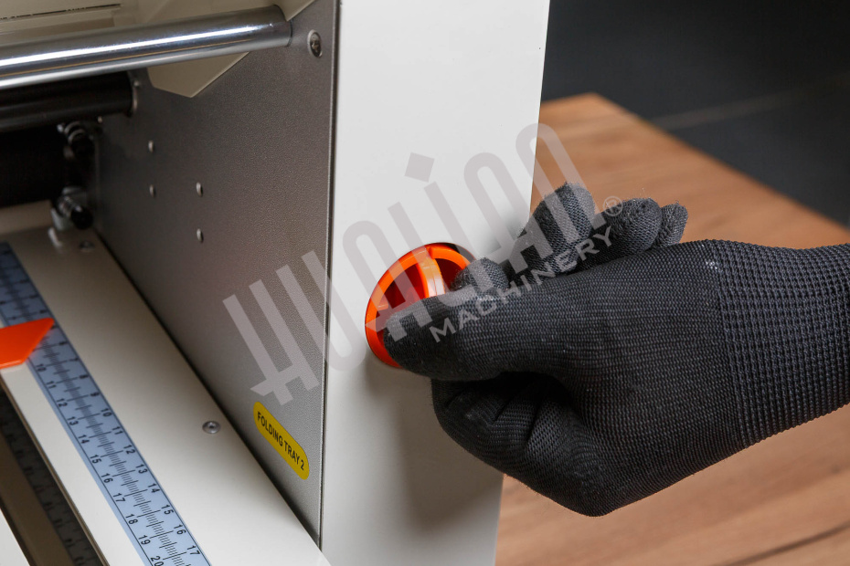 Фальцевальная машина ZE-8 Hualian - Купить с доставкой по всей России - 7