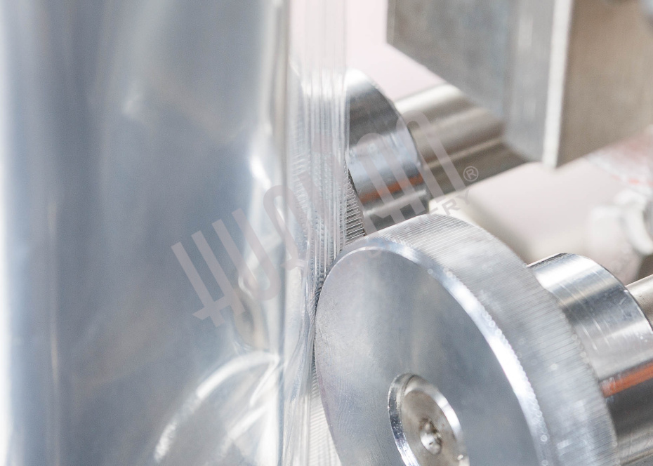 Автоматическая фасовочно-упаковочная машина DXDK-320RH-E (нерж., стик 17*110 мм, 4.6-8 мл, W пленки 42 мм, зубч. нож.) Hualian - Купить с доставкой по всей России - 13