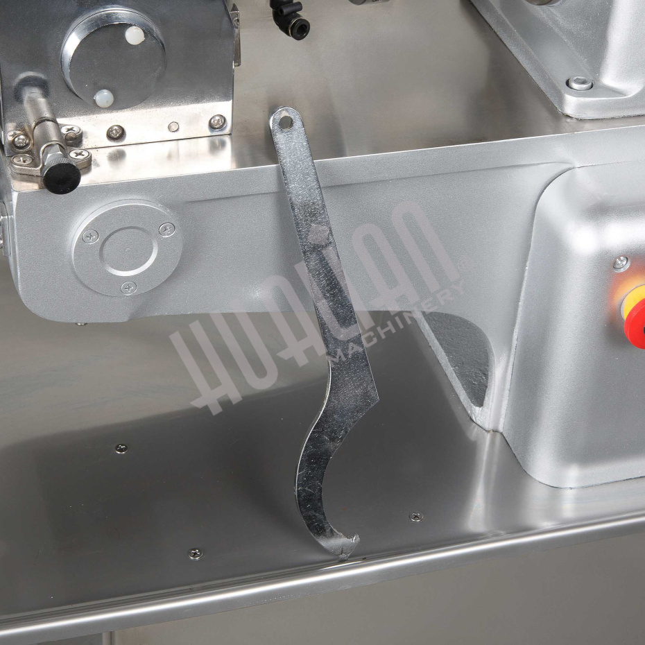 Пельменный аппарат JGL-135-5B (14-15 гр) (100х52х8) Hualian - Купить с доставкой по всей России - 36