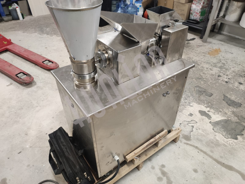 Автоматический пельменный аппарат (90*42*10) JGL-135-6A (7-8 гр.) HZ (Выставочный образец) Hualian - Купить с доставкой по всей России - 2