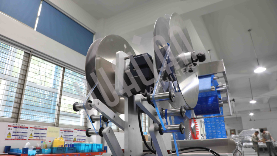 Термоформовочная машина HVR-420A  (180*128;360*192;180*192,газ.вод.охл-ль, струйный принтер) Hualian - Купить с доставкой по всей России - 15