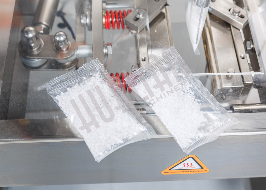 Автоматическая фасовочно-упаковочная машина DXDK-320RH-E (нерж., стик 17*110 мм, 4.6-8 мл, W пленки 42 мм, зубч. нож.) Hualian - Купить с доставкой по всей России - 5