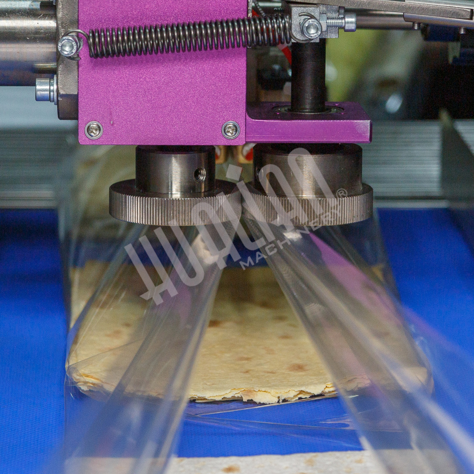 Горизонтальная упаковочная машина DXDZ-600XD (3 серв., H-110 мм, L не огр., W 145-285 мм, HL-1108, круг. отв., подбой, прок. пакета) Hualian - Купить с доставкой по всей России - 21