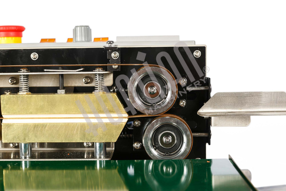 Роликовый конвейерный запайщик DBF-900W Hualian - Купить с доставкой по всей России - 11