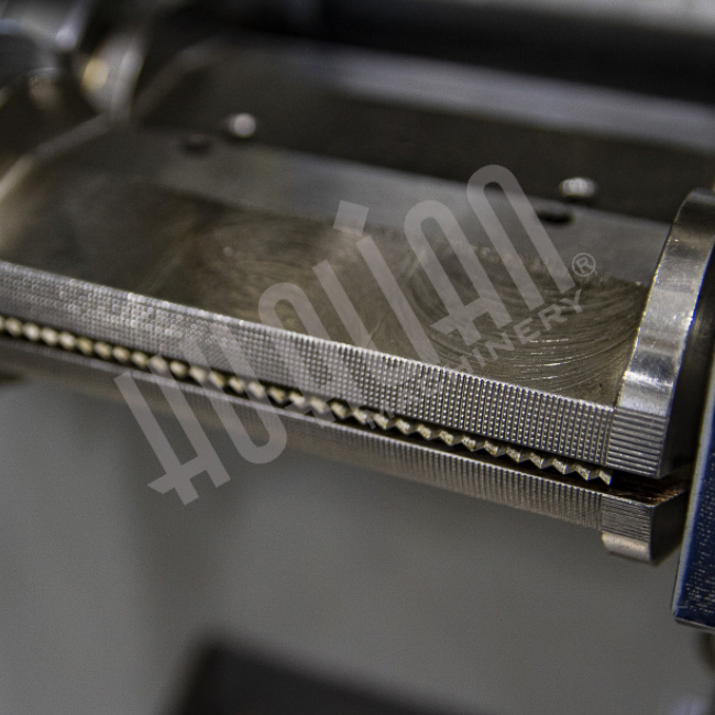 Автомат для упаковки сыпучих продуктов DXDK-150II Hualian - Купить с доставкой по всей России - 2