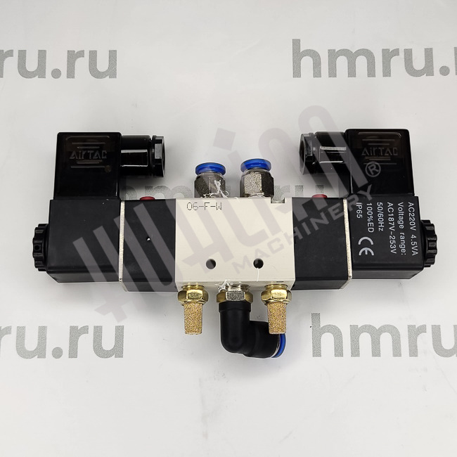 Пневмораспределитель 4V220-08/220 (в комлекте с коннекторами 2 шт) Hualian - Купить с доставкой по всей России