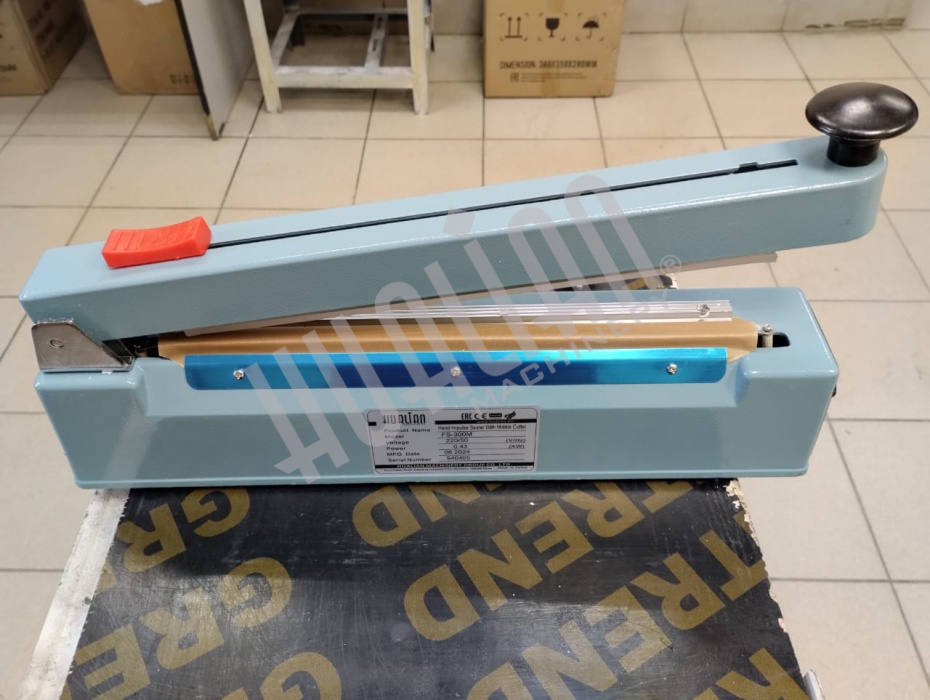 Ручной импульсный запайщик с центральным ножом (AL.корп.) FS-300M (Выставочный образец) Hualian - Купить с доставкой по всей России - 2