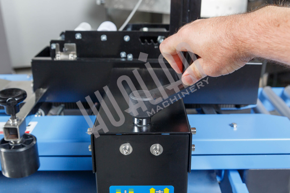 Полуавтоматический заклейщик коробов FXJ-4030A Hualian - Купить с доставкой по всей России - 13