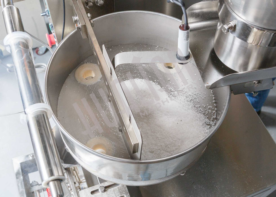 Автоматическая фасовочно-упаковочная машина DXDK-320RH-E (нерж., стик 17*110 мм, 4.6-8 мл, W пленки 42 мм, зубч. нож.) Hualian - Купить с доставкой по всей России - 24