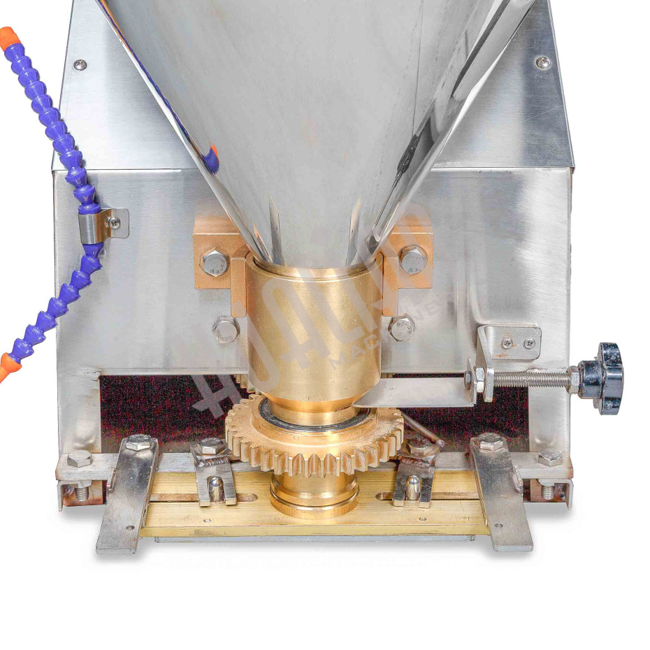 Машина для производства фрикаделек HL-280T (диаметр изделий 18, 22, 26 мм) Hualian - Купить с доставкой по всей России - 4