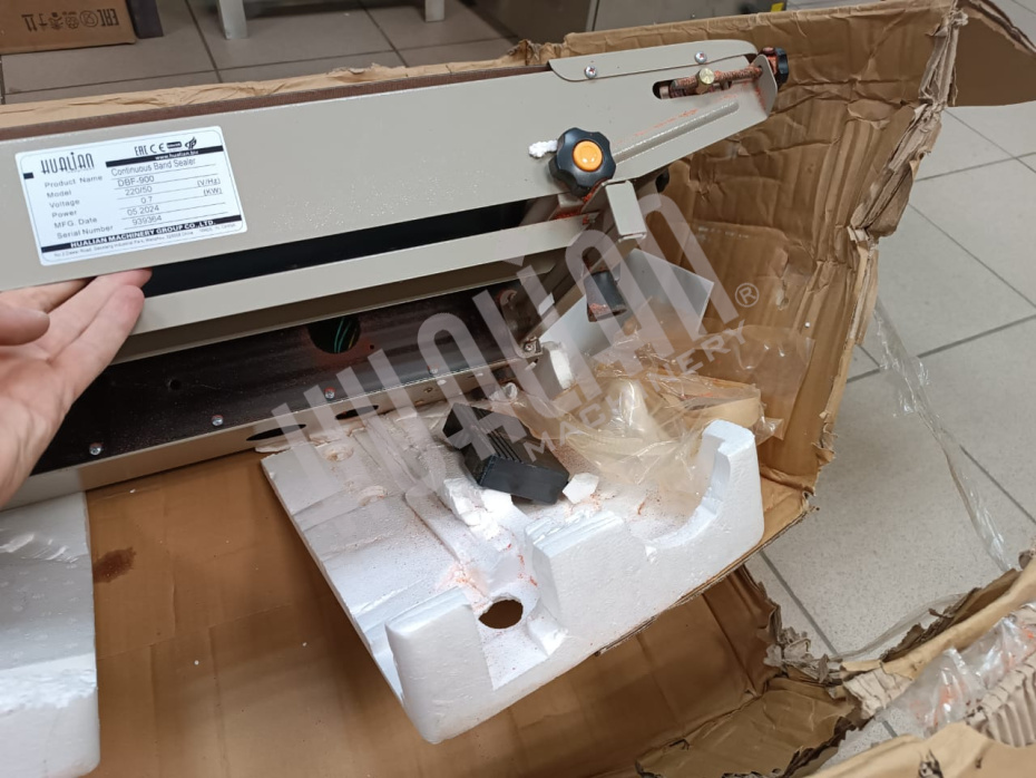 Роликовый (конвейерный) запайщик горизонтального типа DBF-900 LOW COST (Выставочный образец) Hualian - Купить с доставкой по всей России - 6