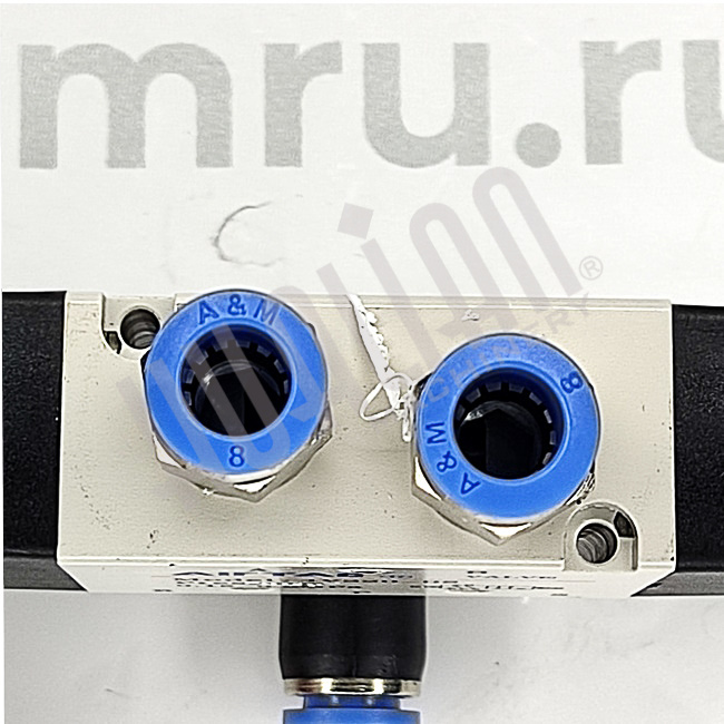 Пневмораспределитель 4V220-08/220 (в комлекте с коннекторами 2 шт) Hualian - Купить с доставкой по всей России - 4