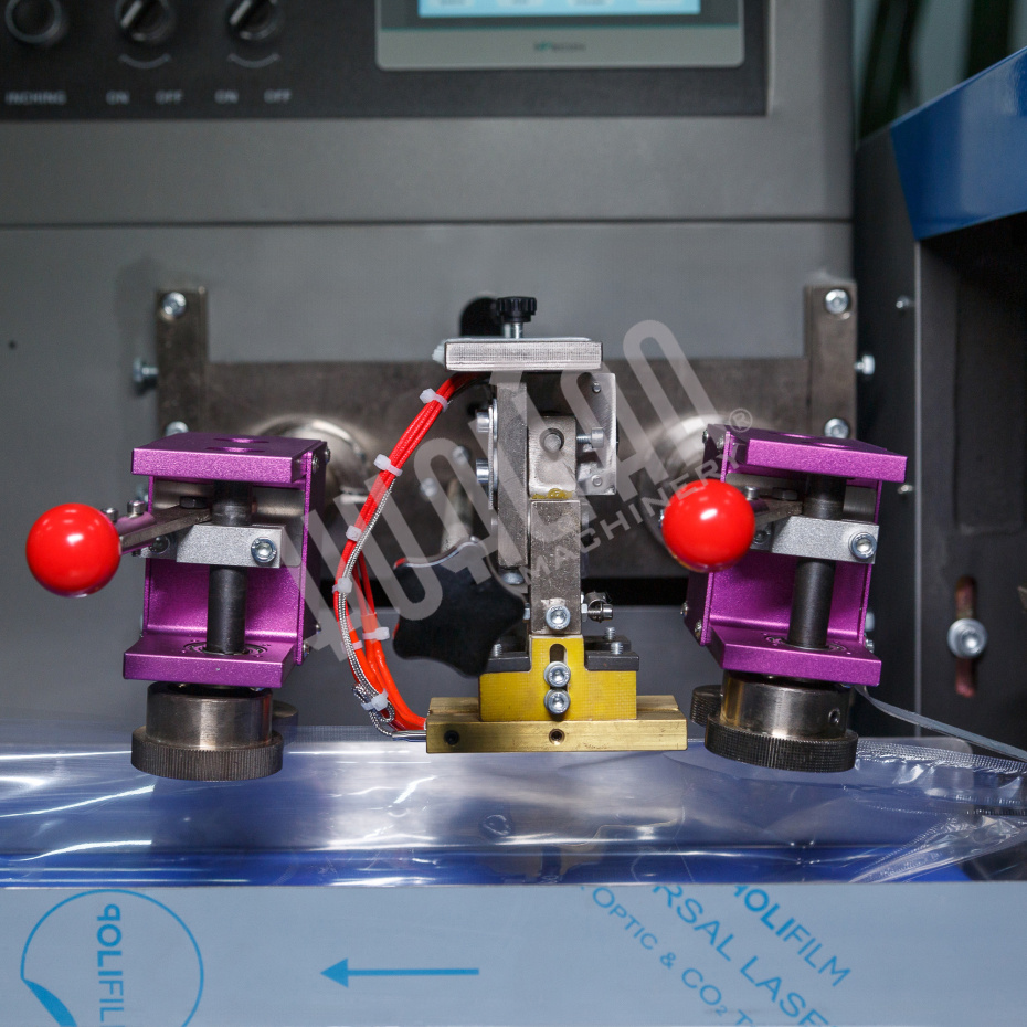 Горизонтальная упаковочная машина DXDZ-600XD (3 серв., H-110 мм, L не огр., W 145-285 мм, HL-1108, круг. отв., подбой, прок. пакета) Hualian - Купить с доставкой по всей России - 9