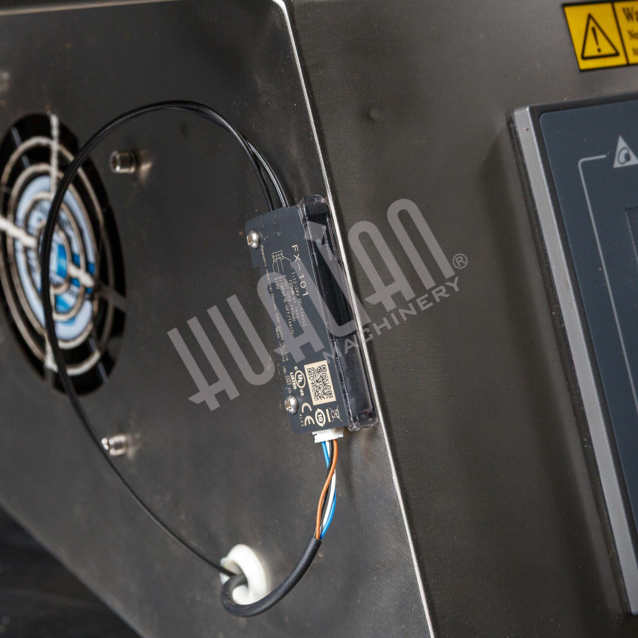 Автоматический этикетировщик для круглой тары с датером HLMT-130D Hualian - Купить с доставкой по всей России - 28